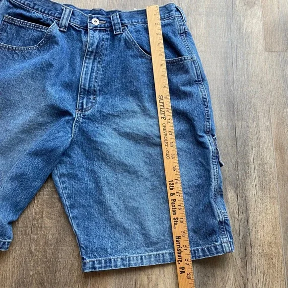 Wrangler Men's Blue Denim Cargo‎ Shorts Loose Fit Relaxed Straight Leg Size 36 - Picture 6 of 7
